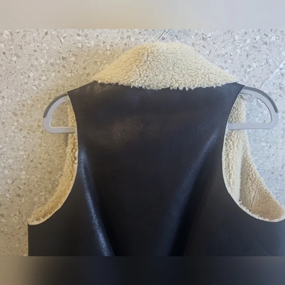 Vest For Womens Faux Leather, Black, Faux Fur, "Celle" 42 Chest - Picture 9 of 12